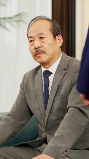 回村当我家顶梁柱（70集）逆袭短剧