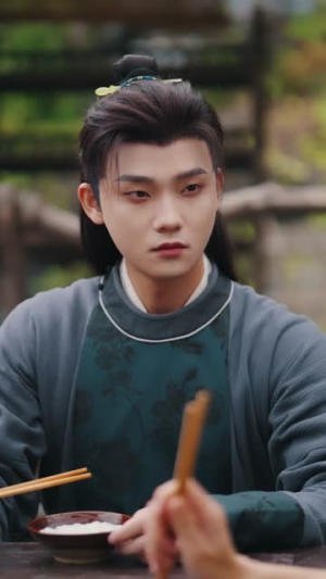 抄家后反派老太带飞全家（70集）逆袭短剧