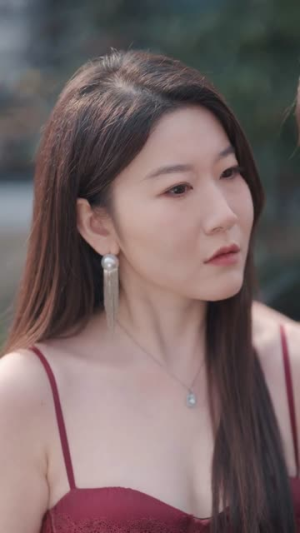 逆袭从揭穿黑料开始（80集）逆袭短剧