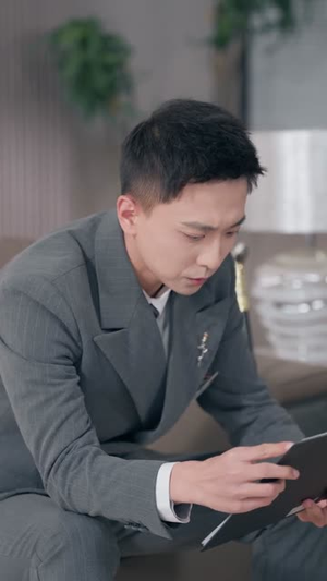 卖掉车位后，全小区疯了（65集）逆袭短剧