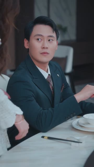 穿成虐文女主姐姐小说,一口气看完84集全剧 坏了!我穿成虐文女主的姐姐了(84集)穿越短剧