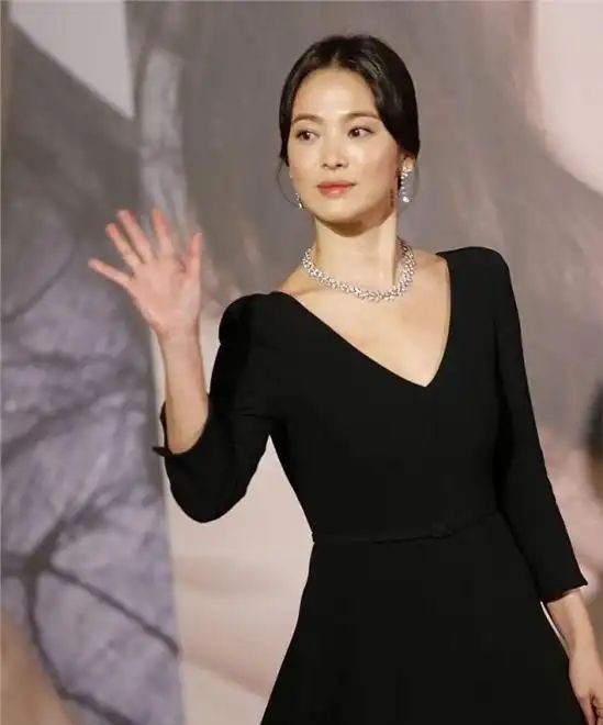 梦响年代宋慧乔:12月Netflix上线,全新剧情解析 梦响年代宋慧乔_Netflix韩国十周年粉丝庆典 宋慧乔 梦响年代